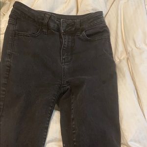 black american eagle jeans just don’t fit right